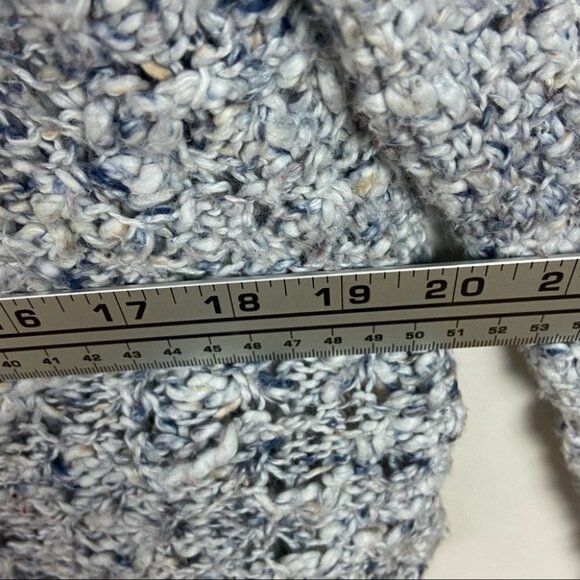 Free People Crochet Knit Boho Sweater Oversized Blue Grey Size XS Scoop Neck Top - Picture 9 of 12